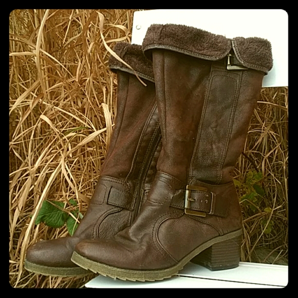 Tall Fall Boots! Baretraps 9M